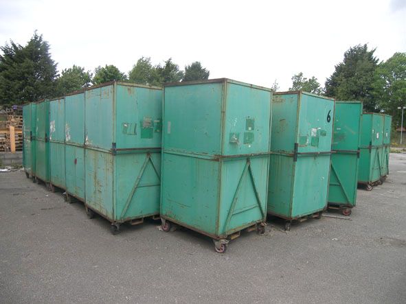 35x towable / forkable curtain front green trolley...