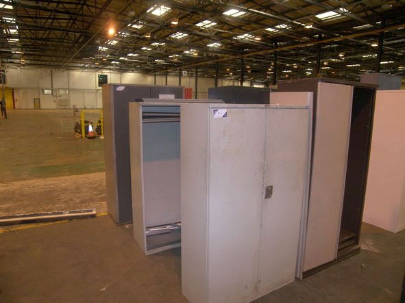 5x various size twin door storage cupboards