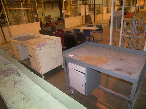 1770x820mm metal workbench & 1200x760mm mobile wor...