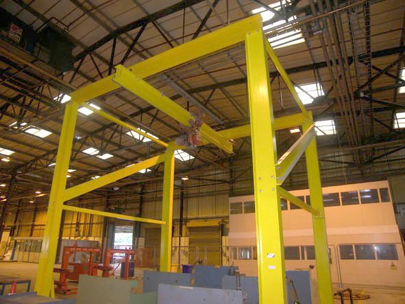 4 pillar gantry with Black Bear 5 ton electric cha...