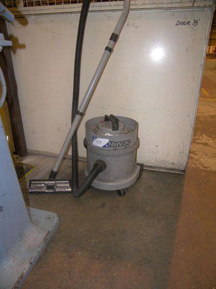 Nuvac industrial hoover, 240v