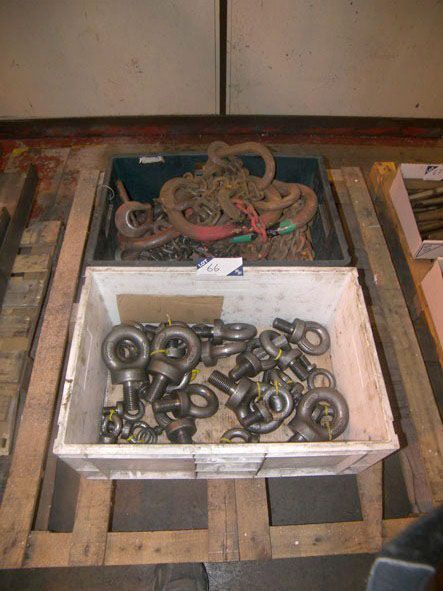 Qty various lifting chains & lifting eyes