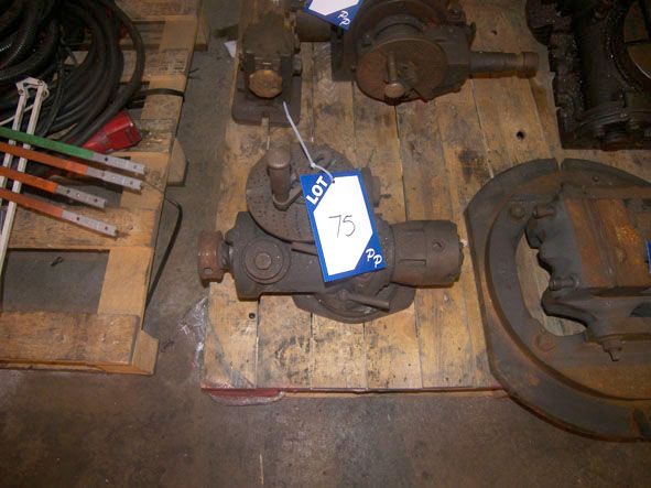 Dividing head, 4" 3 jaw chuck