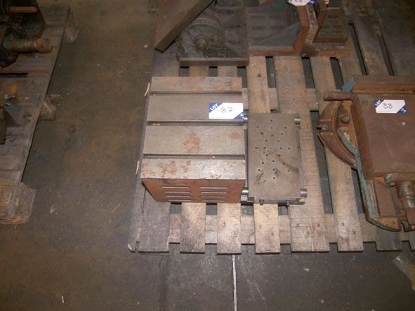 T' slotted CI cube, 10x12x9" & adjustable CI mount...