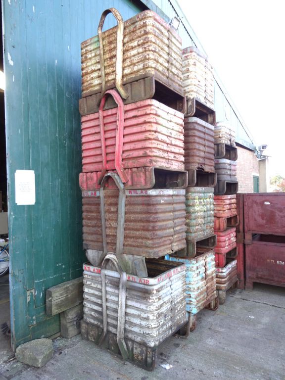 4x solid sided steel stackable stillages, 900x700x...