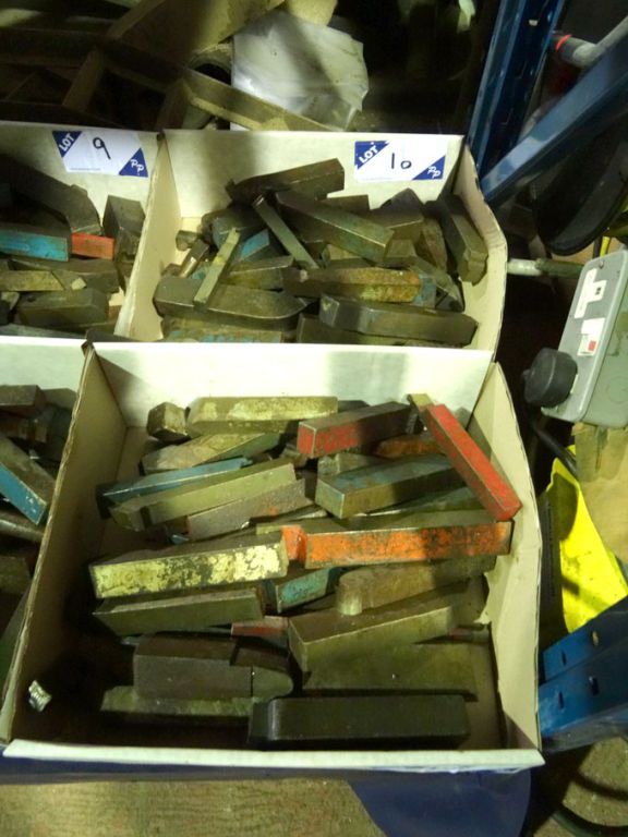 Qty HSS turning tools in 2 boxes - Lot located at:...