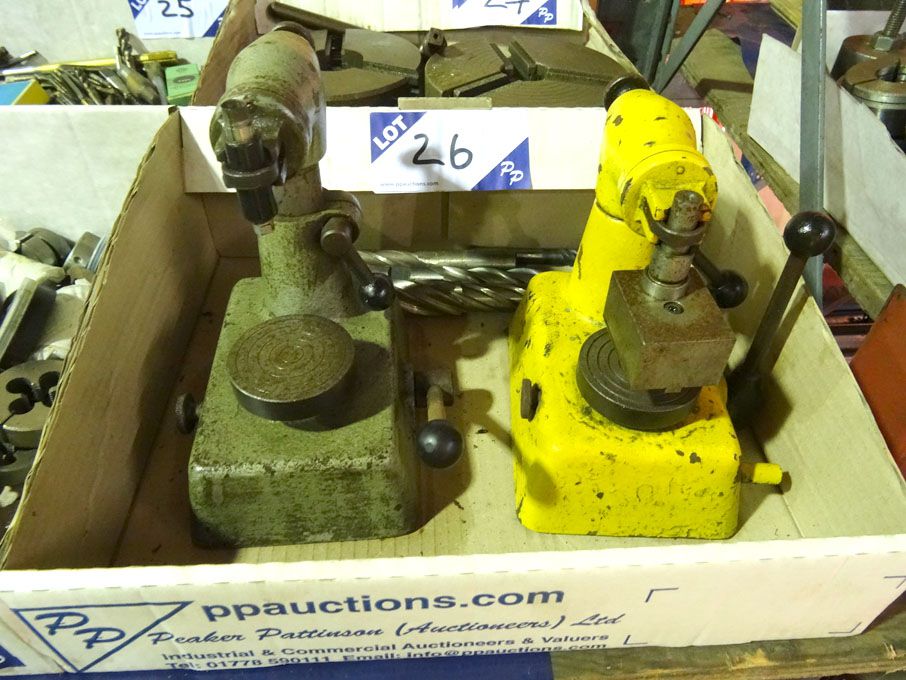 2x manual press stands - Lot located at: PP Salero...