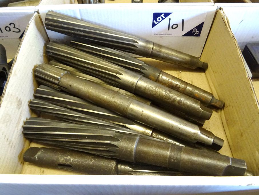 Qty HSS taper shank reamers to 1 1/2" approx