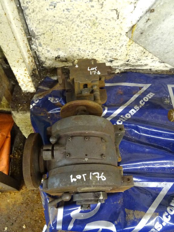 Elliot 5" universal dividing head with tailstock