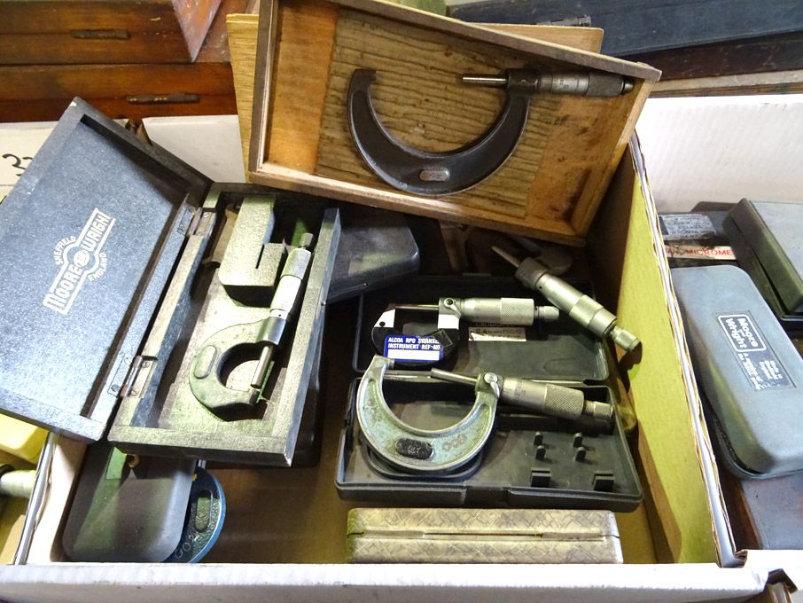 Qty Moore & Wright, Starrett, Mitutoyo micrometers...
