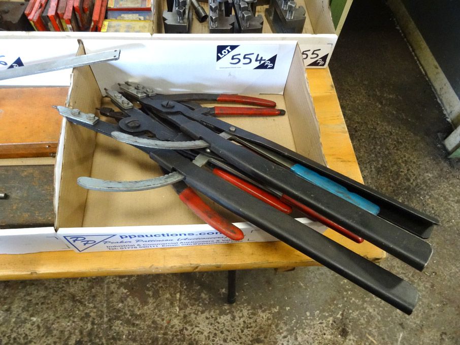 AMEND: Qty various size large circlip pliers