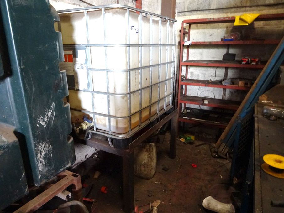 1200x1000mm IBC on metal stand, 760mm high