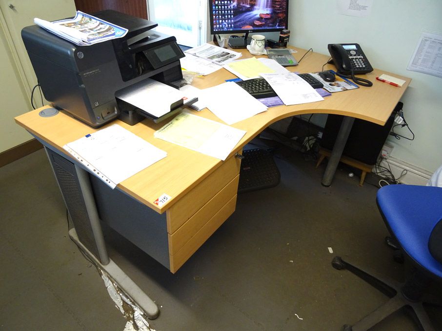 Beech effect 'L' shaped office desk, 1600x1200mm,...