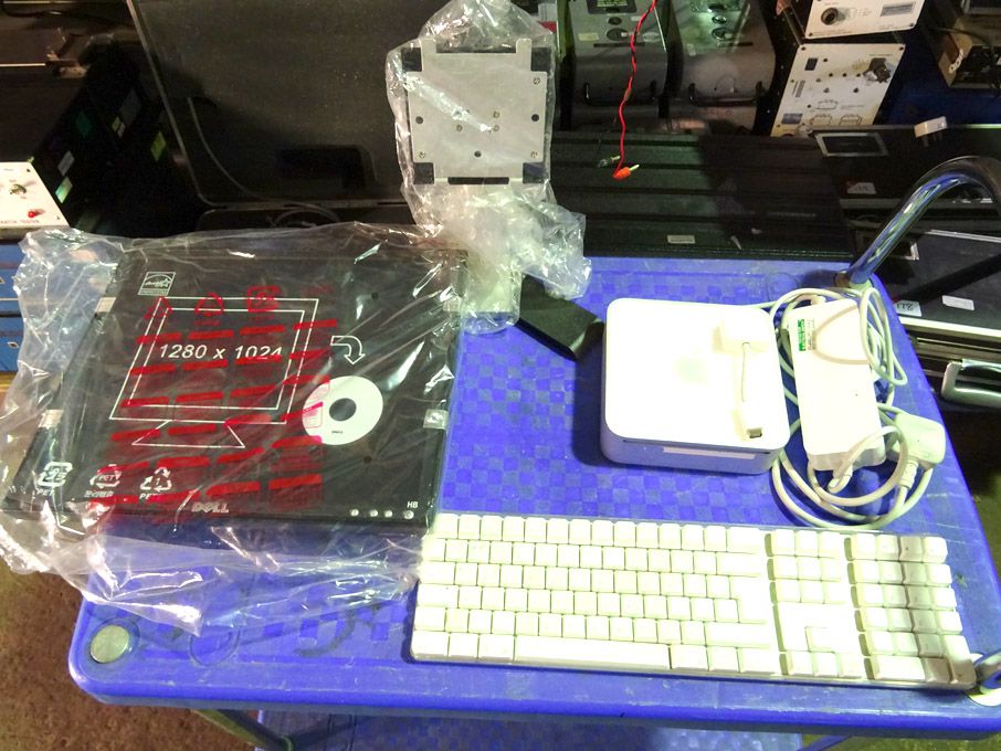 Dell E177FP monitor, Apple Mac Mini 2GB, keyboard...