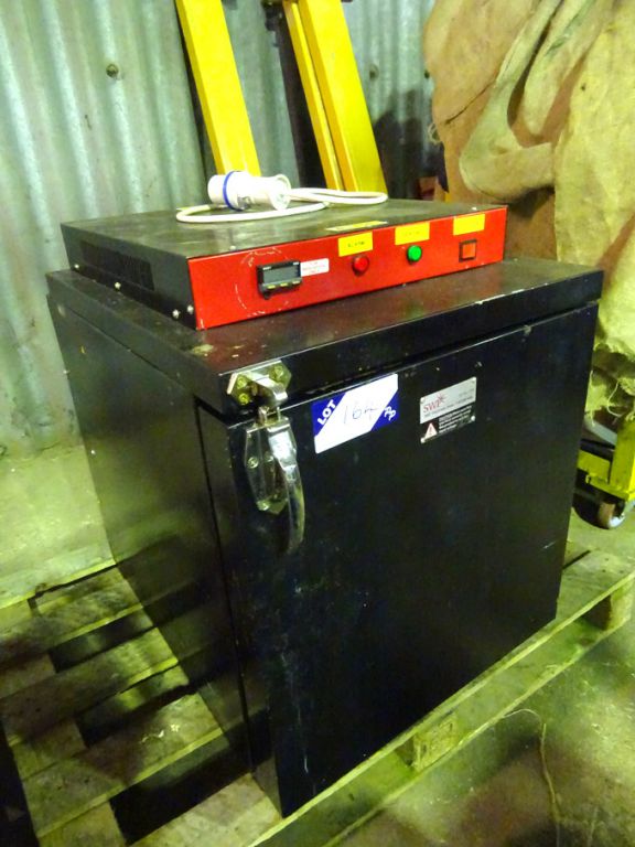 SWP 300degC electrode oven, 110v / 240v, 450x450mm...