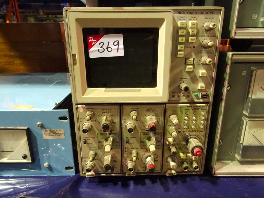 Tektronix 7613 oscilloscope - Lot Located at: Aunb...