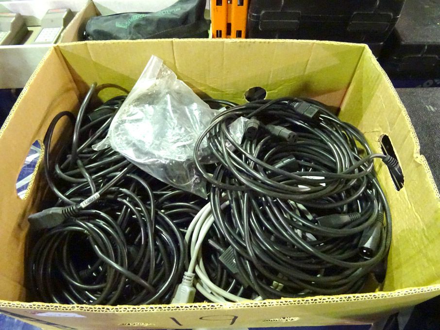 Qty various IEC 240v mains leads - Lot Located at:...