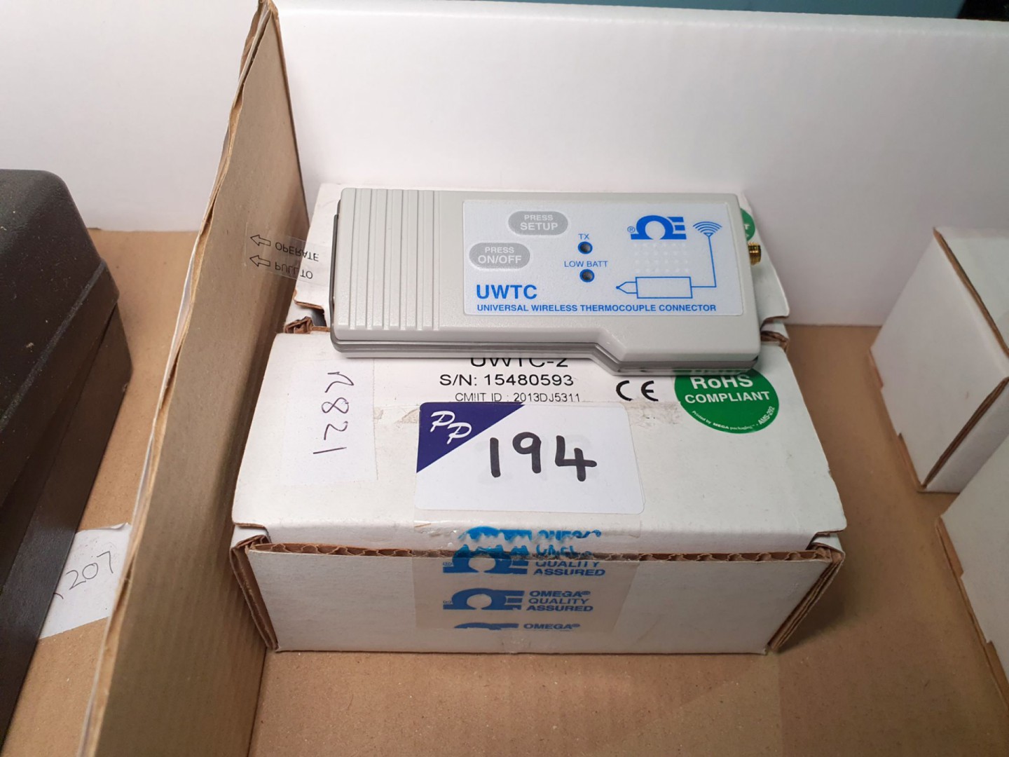 2x Omega UWTC-2 universal wireless thermocouple co...