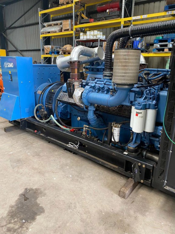 SDMO X1100K diesel generator, 1000kva, 800kW, Lero...