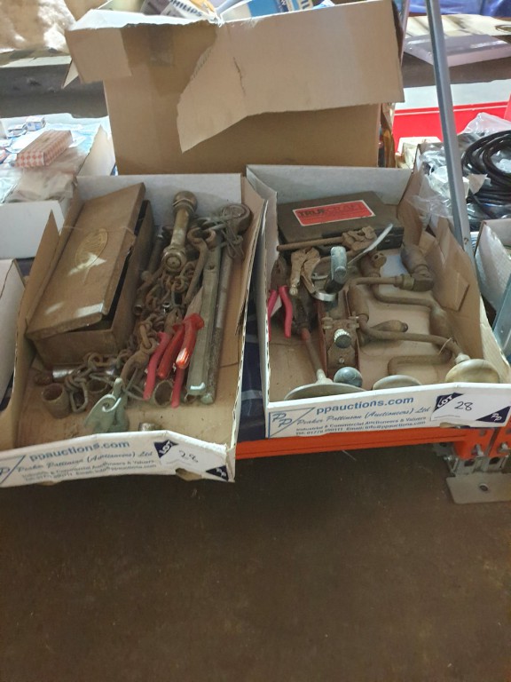 Qty various hand tools inc: pliers, sockets, plane...