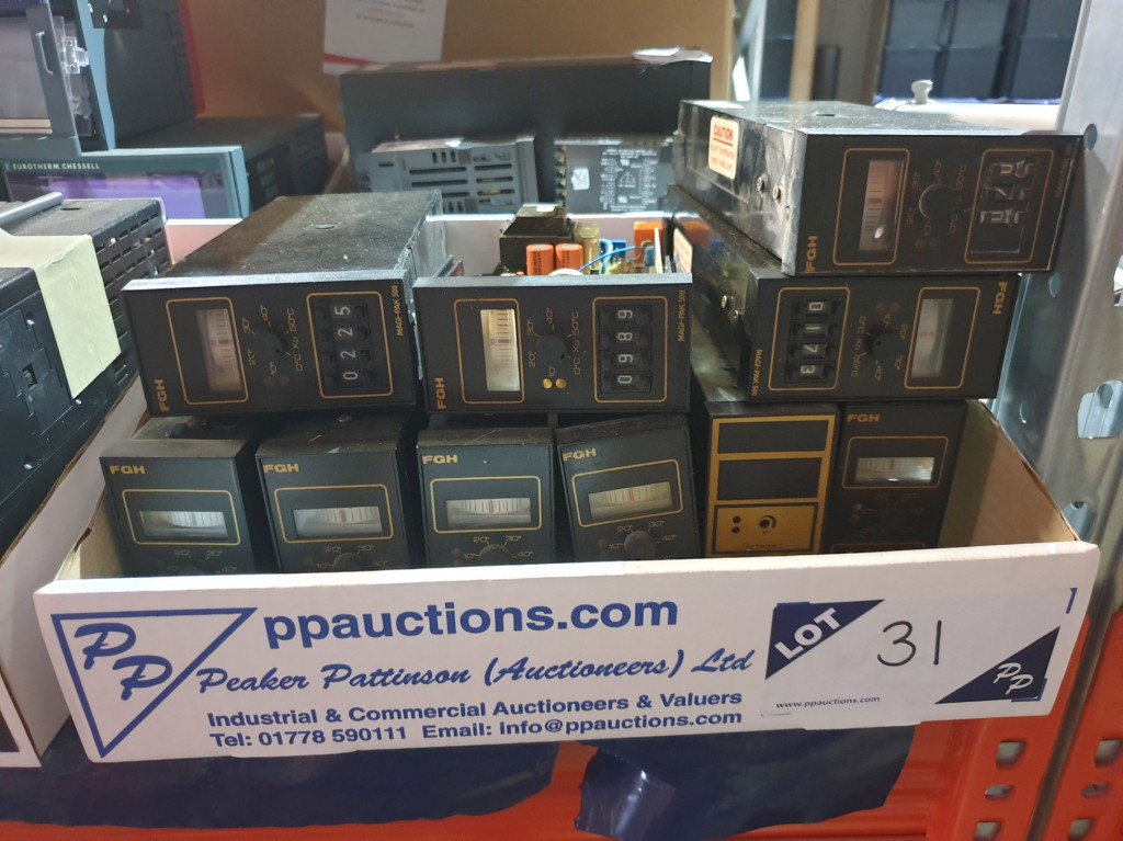 10x FGH S500 Magi-Pak controls - Lot located at: P...