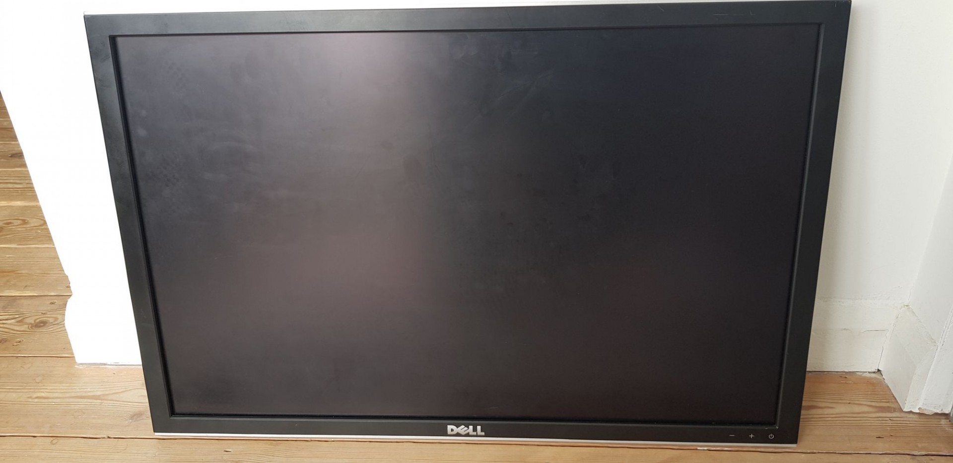Dell UltraSharp 3007WFPT 30" LCD widescreen monito...