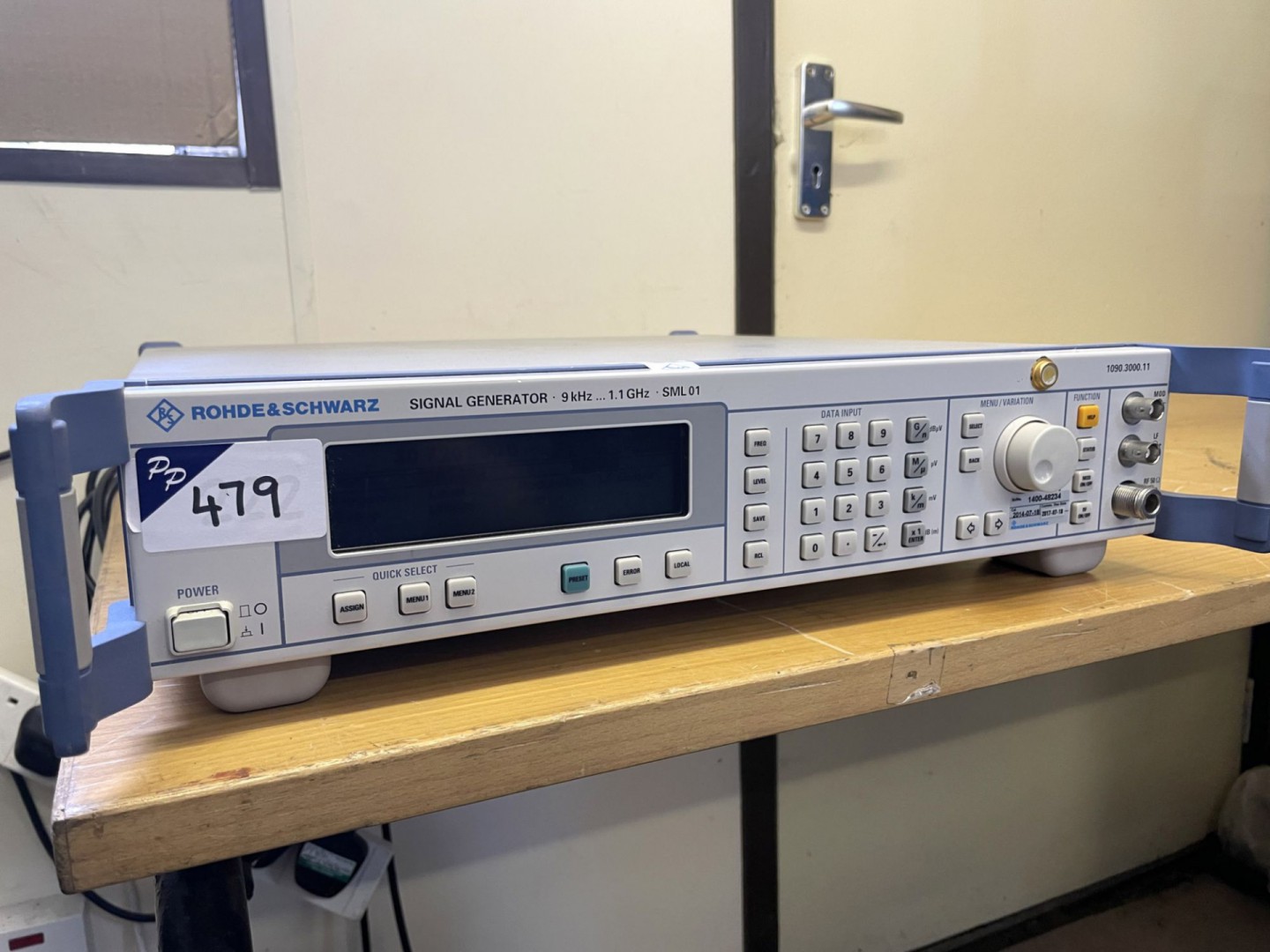 Rohde & Schwarz SML 01 signal generator, 9kHz-1.1G...
