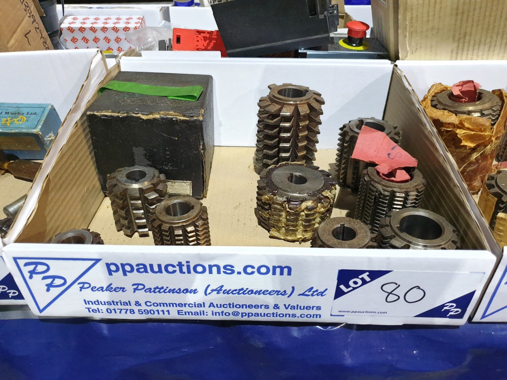 Qty various gear cutters inc: 6 spline 4.1HA, 16DP...