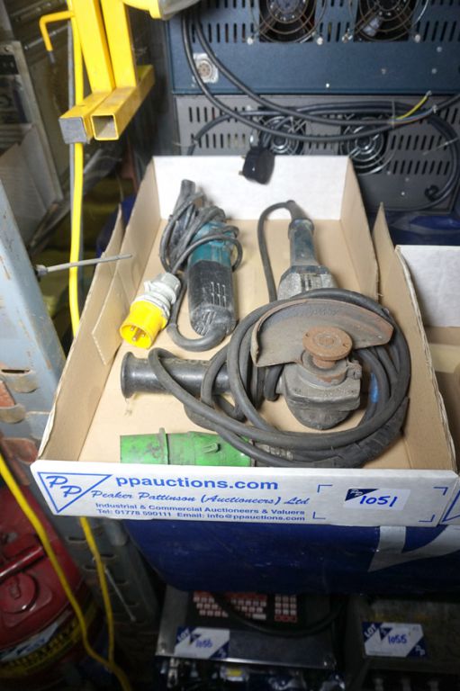 Makita 9554NB 115mm dia angle grinder, Bosch 125mm...