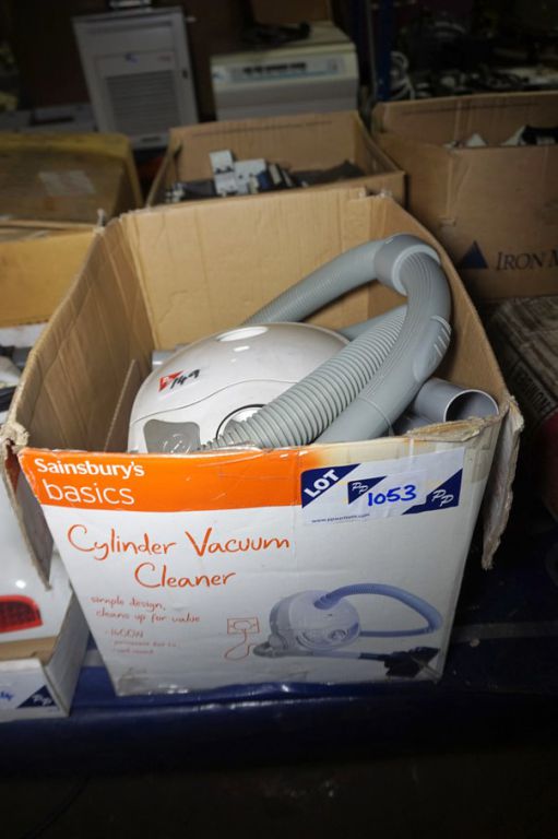 Sainsbury's Basics cylinder vacuum cleaner, 1400W,...