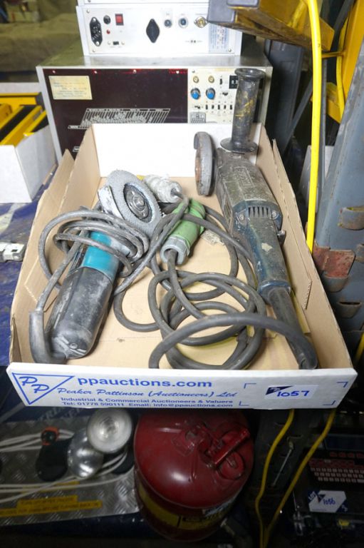 Makita 9554NB 115mm dia angle grinder, Bosch 125mm...