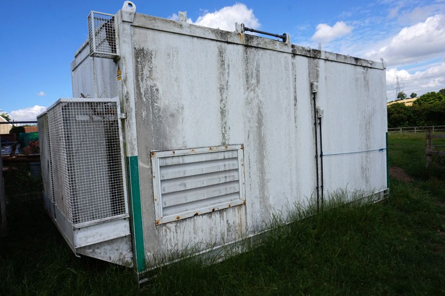 Portastore metal 20ft, 2 section portable store wi...