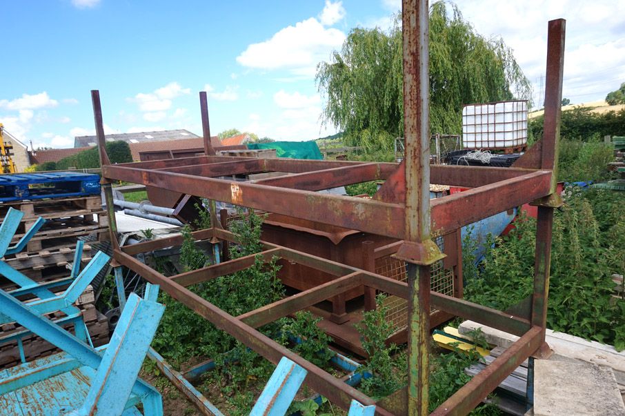 Open sided metal stillages, 4 pillar, 3000x1000x70...