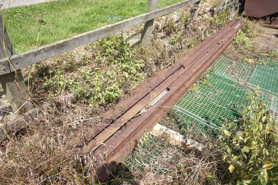 Qty various length steel girders, 100x65mm - Lot L...