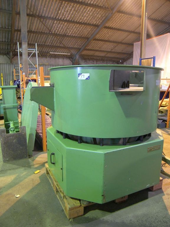 Rosler 1300mm vibratory heated dryer unit with lid...