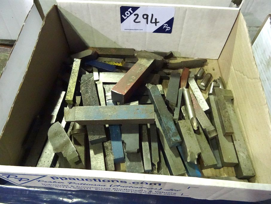 Qty various turning bars - lot located at: Aunby,...