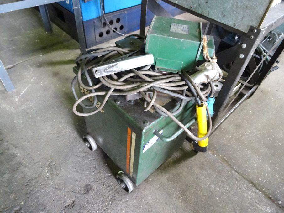 Oxford WT225 oil immersed electric arc welding set...