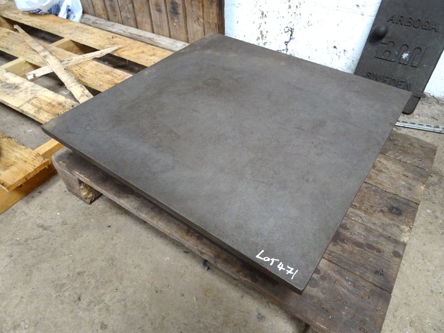 600x600mm CI surface plate - lot located at: Six M...