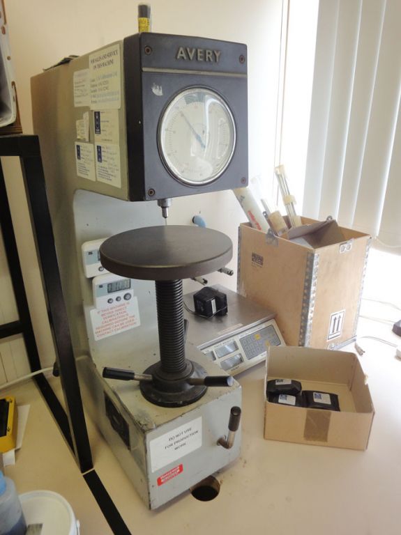 Avery Denison 6407 harness tester, 200mm dia table...