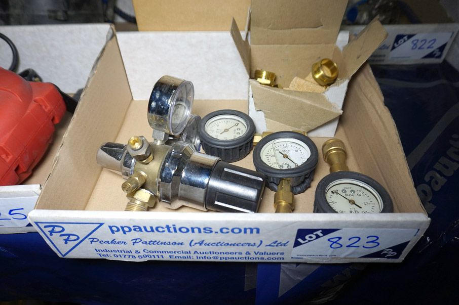 Qty various gas & air regulators - Lot Located at:...