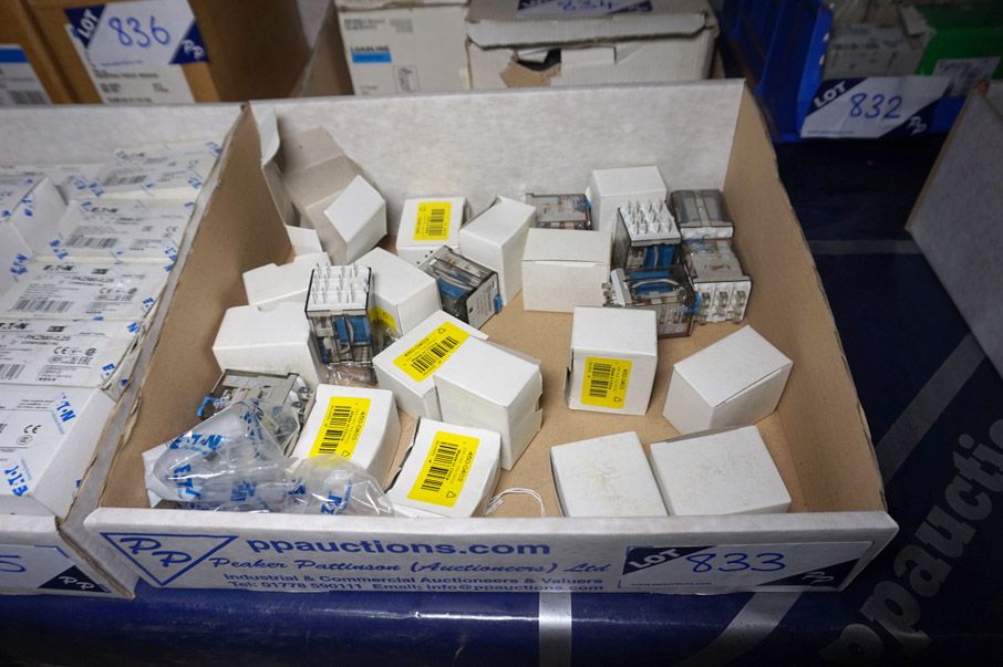 20x Finder 62.33.9.024.0040 16A, 24v relays - Lot...
