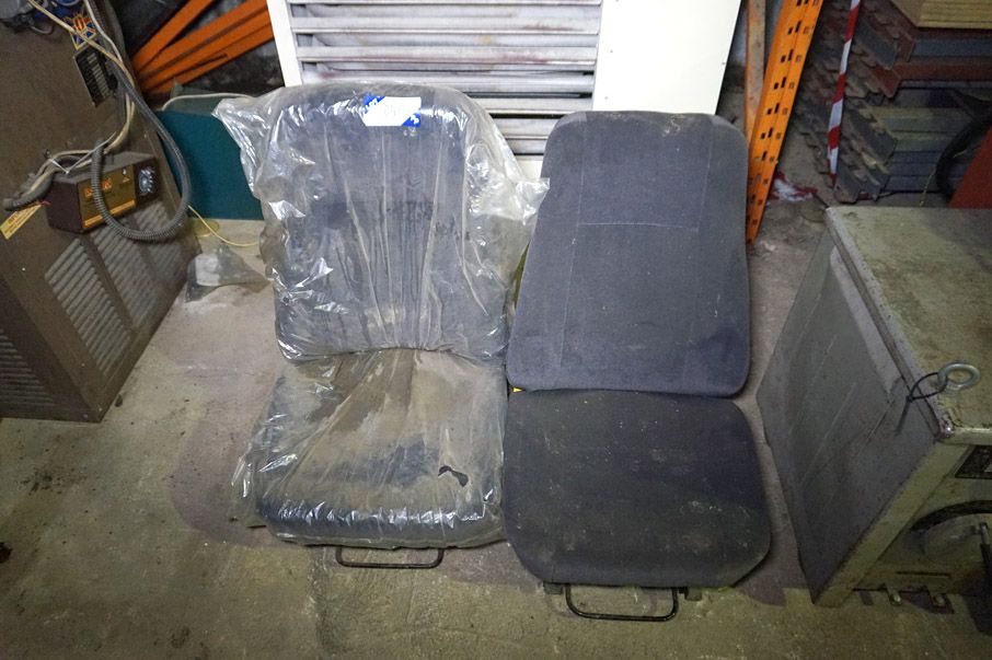 2x Kab fabric seats - Lot Located at: PP Saleroom,...