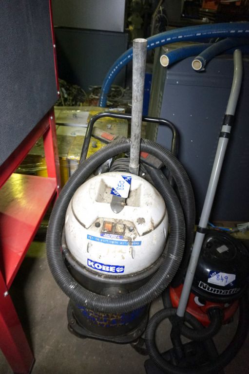 Kobe industrial wet / dry hoover, 240v - Lot Locat...