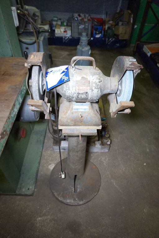 Black & Decker 8" grinder on stand, 3000rpm - Lot...