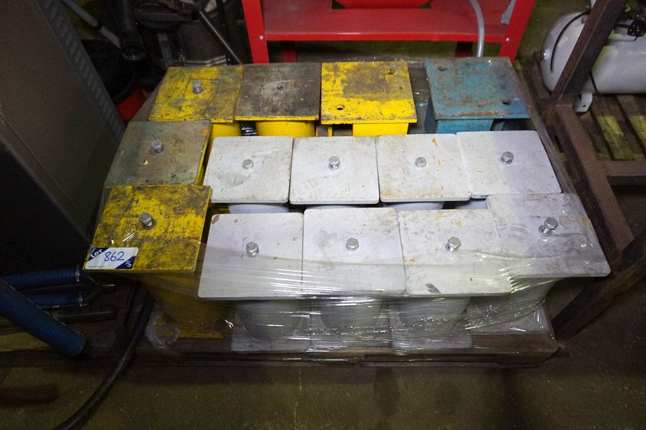 14x steel work stands on pallet - Lot Located at:...