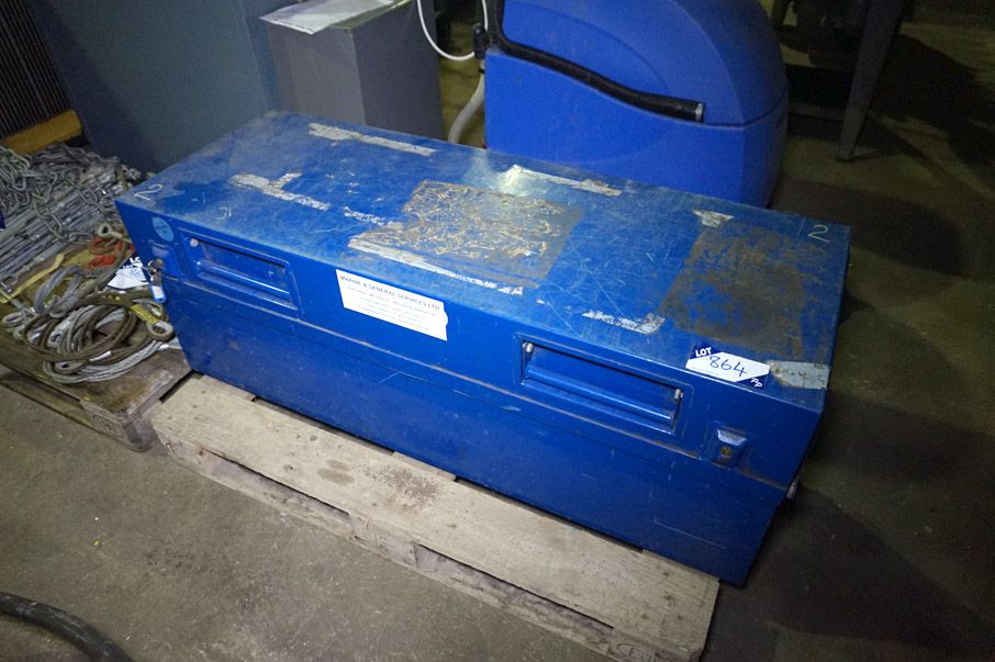 Metal lockable storage box, 1300x450mm - Lot Locat...