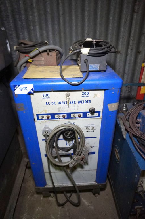 AC - DC inert arc welder, 300A - Lot Located at: P...