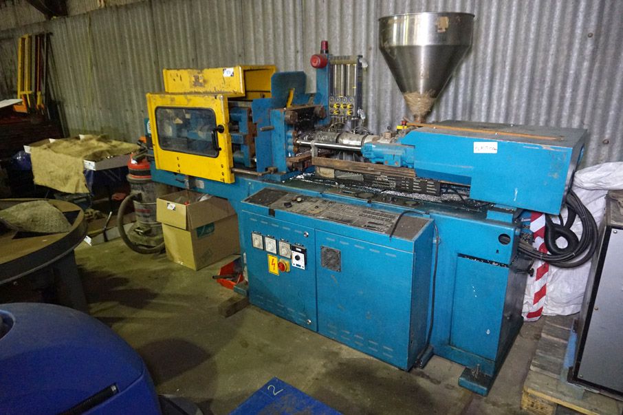 Boy 30T2 injection moulder, 65414hrs, Plastomatic...