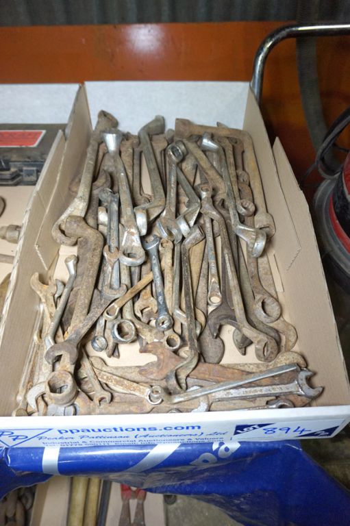 Qty various metric / imperial spanners - Lot Locat...