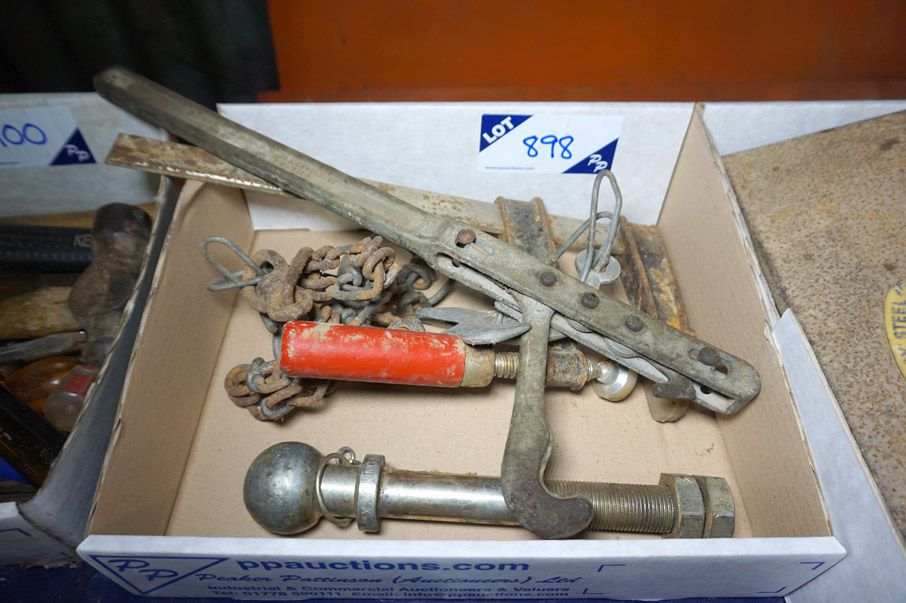 Wire fence tensioner, towing ball etc - Lot Locate...